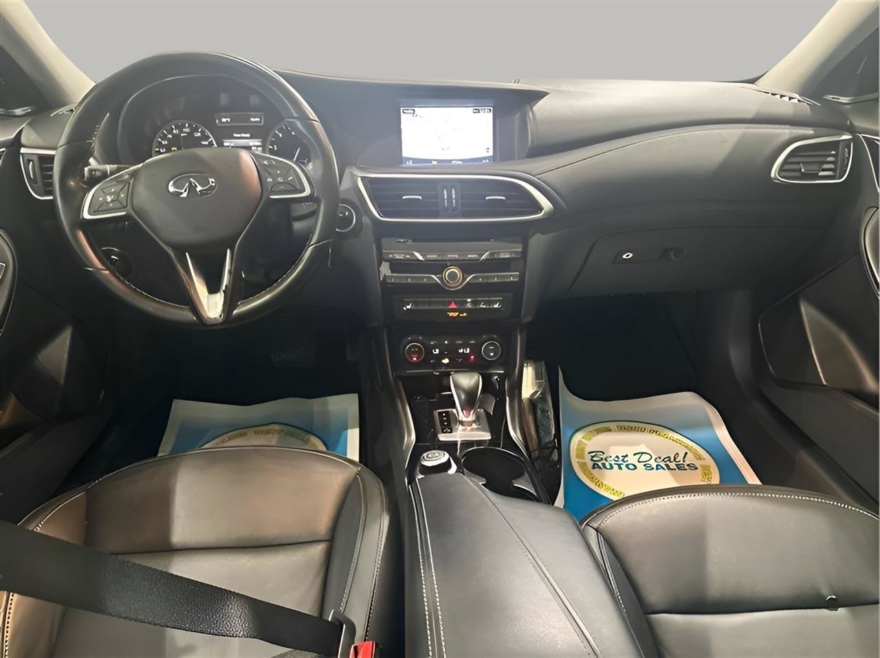 Used 2018 INFINITI QX30 Premium w/ Navigation Package FWD image 11