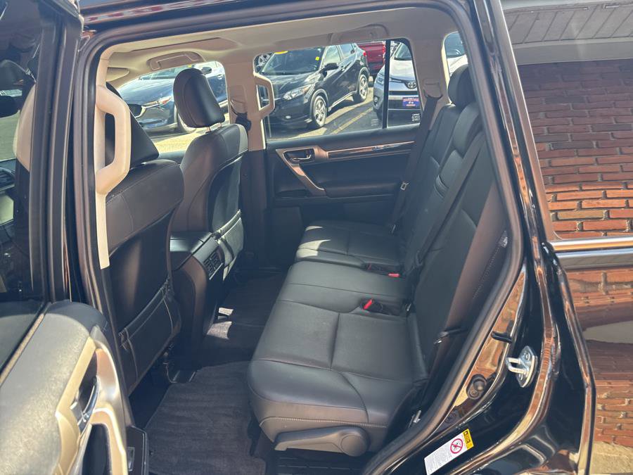 Used 2018 Lexus GX 460 image 19