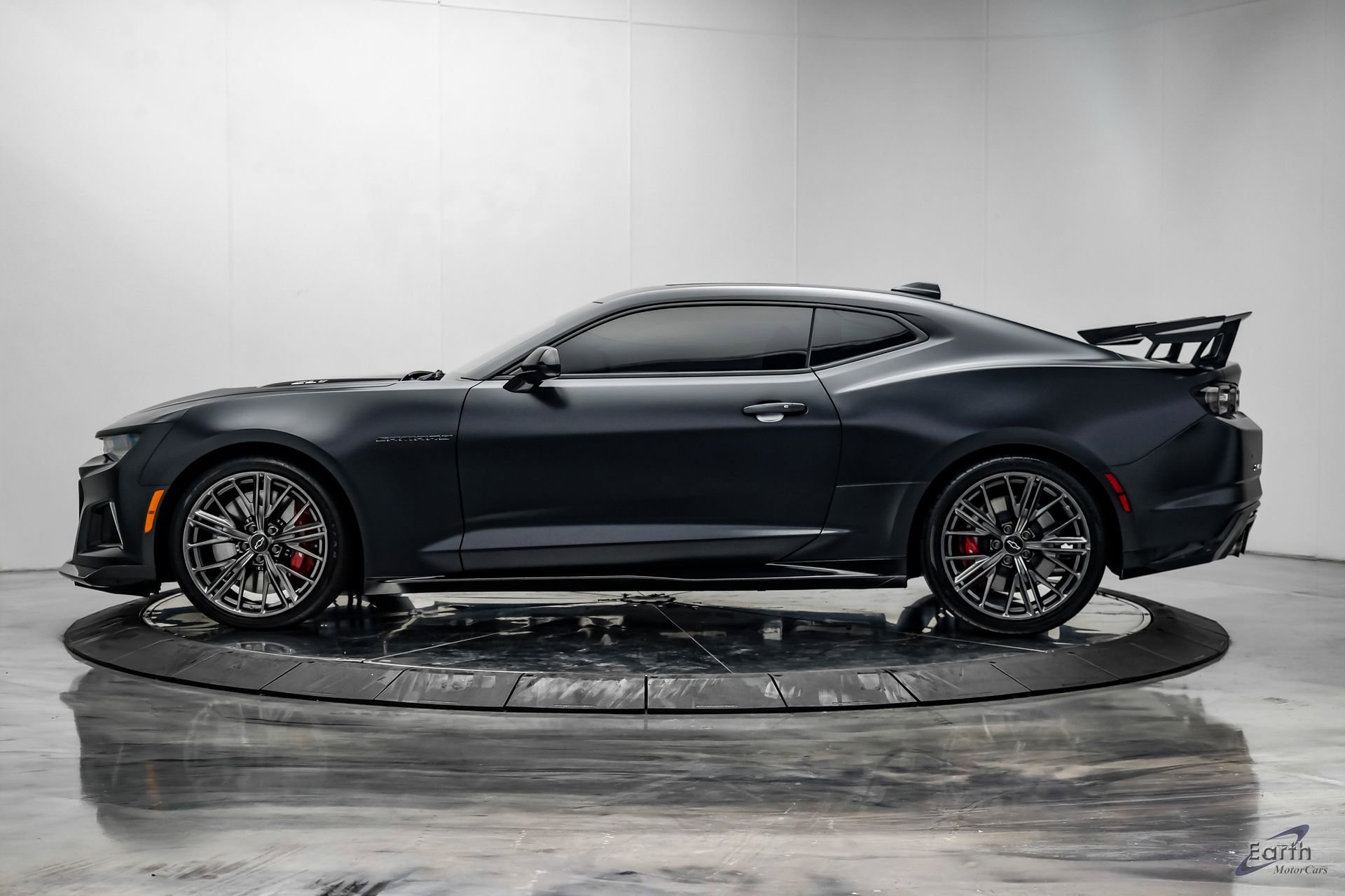 Used 2024 Chevrolet Camaro ZL1 RWD image 7