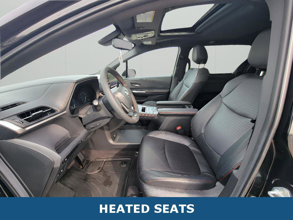 Used 2024 Toyota Sienna XSE AWD/4WD image 5