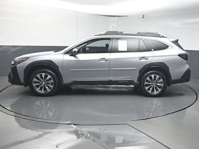 Certified 2025 Subaru Outback Touring w/ Popular Package #2 AWD/4WD image 5