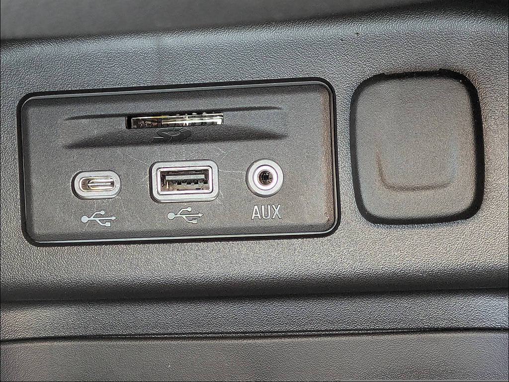 Certified 2023 Chevrolet Equinox LT FWD image 25