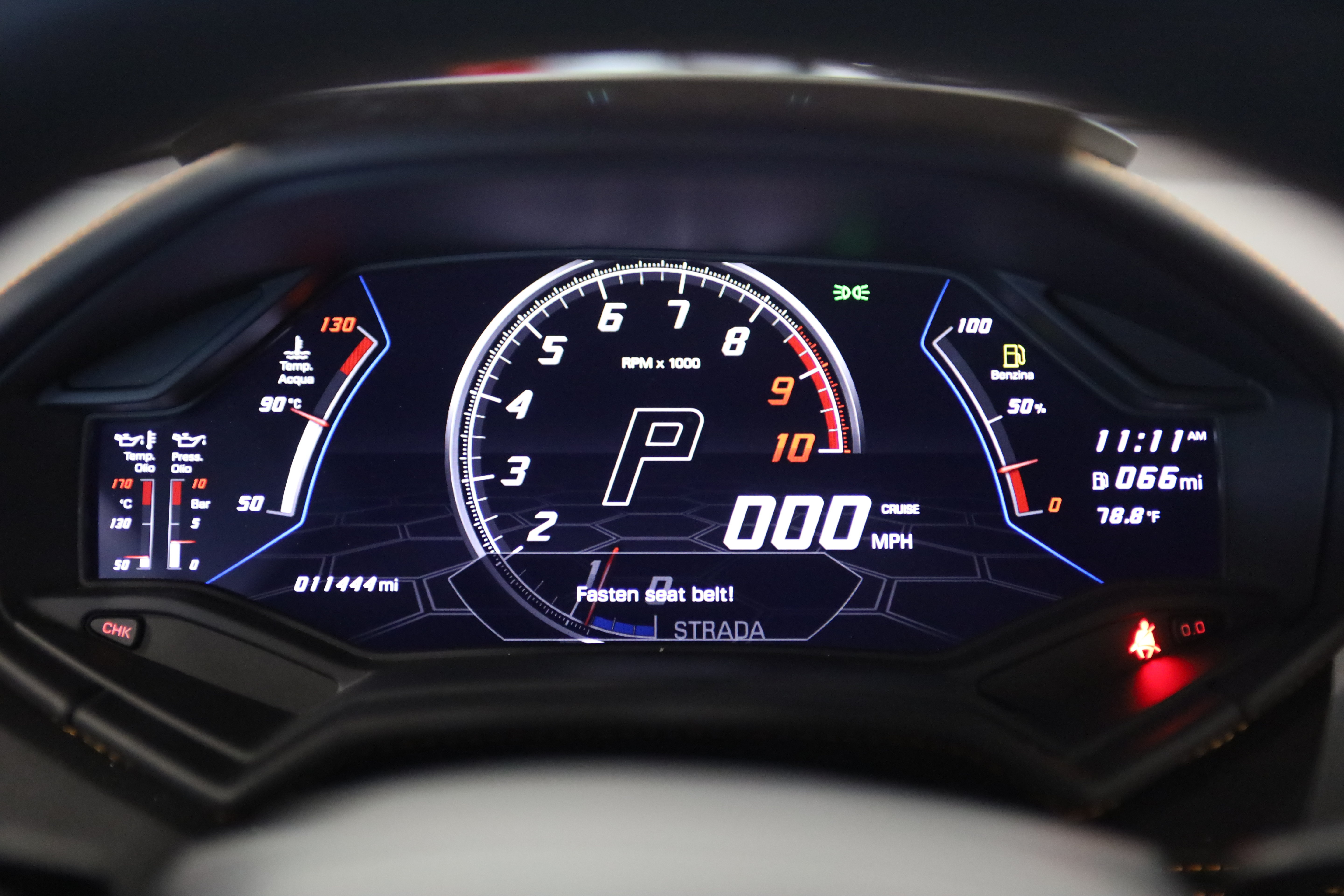 Used 2020 Lamborghini Huracan EVO RWD image 19