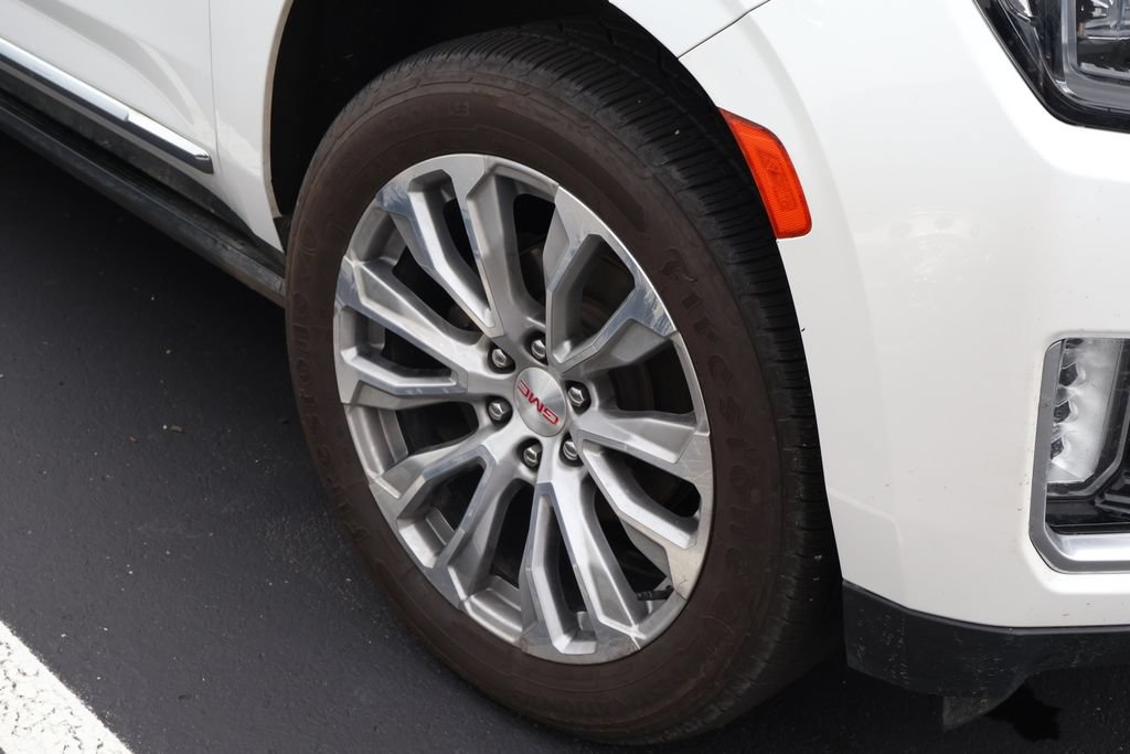 Used 2021 GMC Yukon XL Denali w/ LPO, Illumination Package AWD/4WD image 8