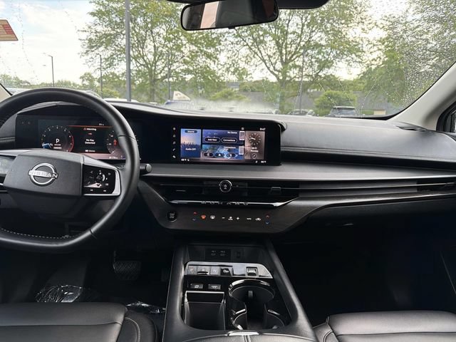 Used 2025 Nissan Murano SV AWD/4WD image 15