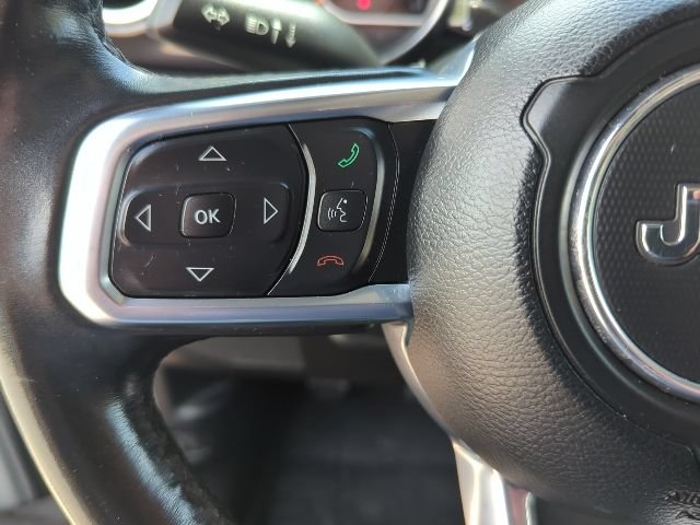 Used 2019 Jeep Wrangler Unlimited Sahara AWD/4WD image 12