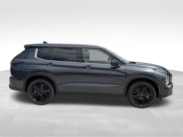 New 2026 Mitsubishi Outlander LE FWD image 6