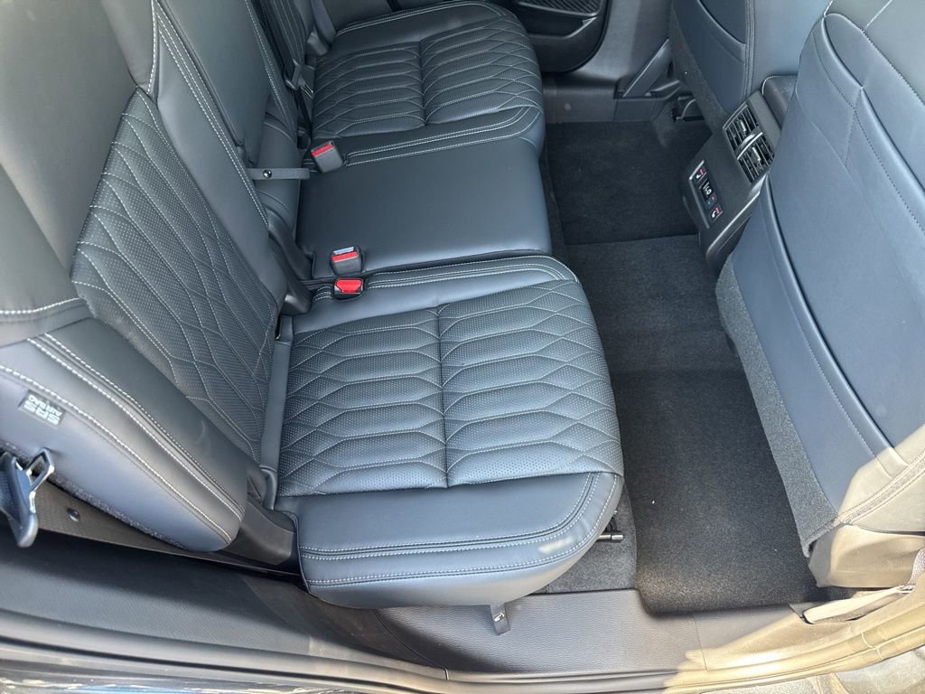 New 2026 Mitsubishi Outlander SEL FWD image 23