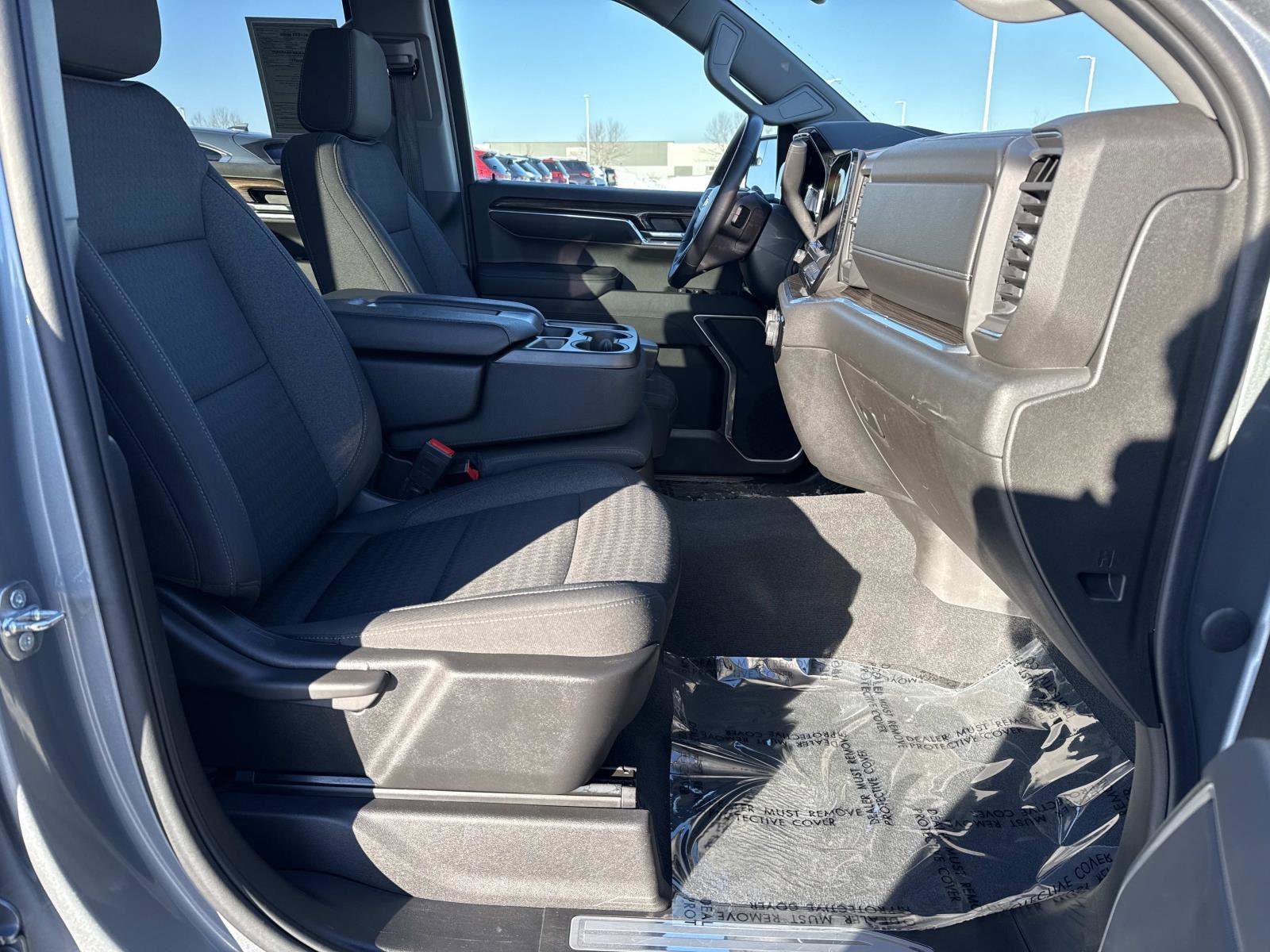 Used 2023 Chevrolet Silverado 1500 LT image 18