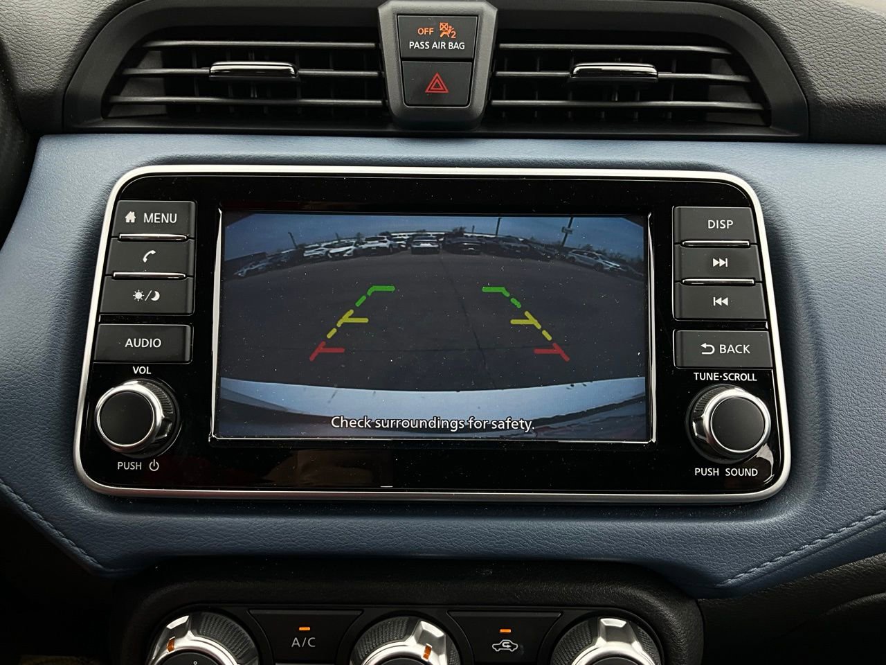 Used 2025 Nissan Versa SV image 27