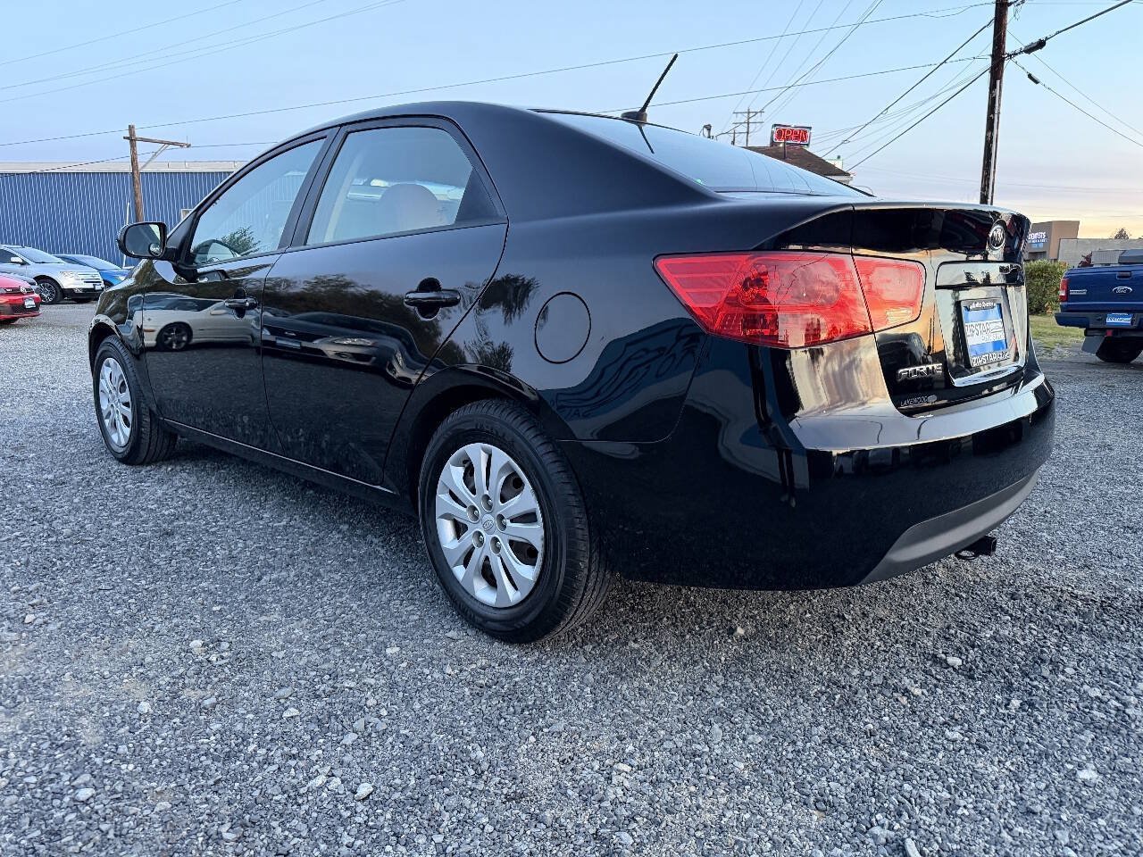 Used 2011 Kia Forte LX FWD image 5