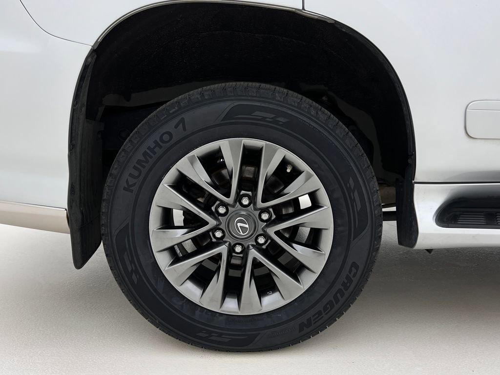 Used 2019 Lexus GX 460 Luxury w/ Sport Design Package image 29