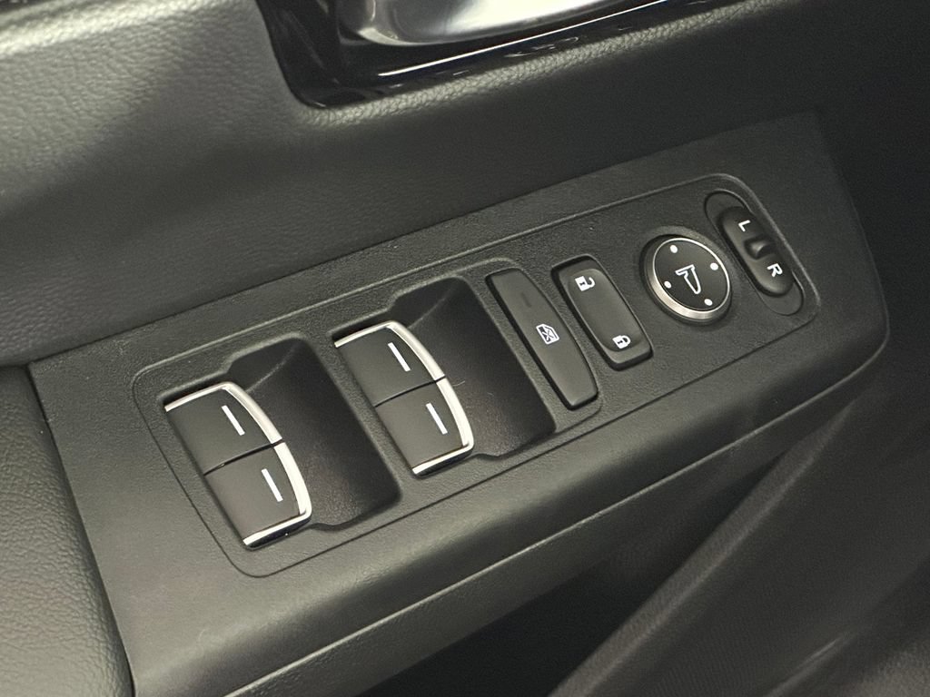 Used 2026 Honda CR-V Sport Touring image 38