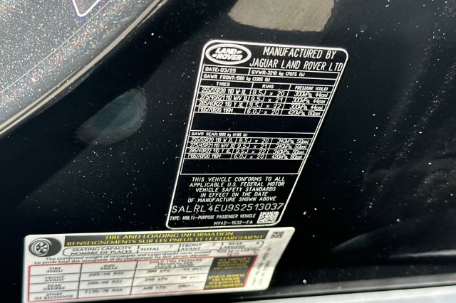 Certified 2025 Land Rover Discovery Dynamic SE AWD/4WD image 27