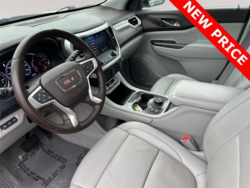 Used 2023 GMC Acadia SLT w/ Technology Package image 10
