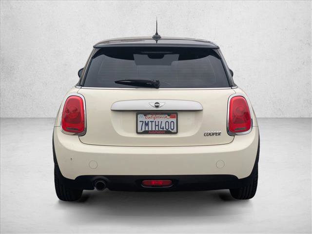 Used 2015 MINI Cooper 2-Door Hardtop image 7