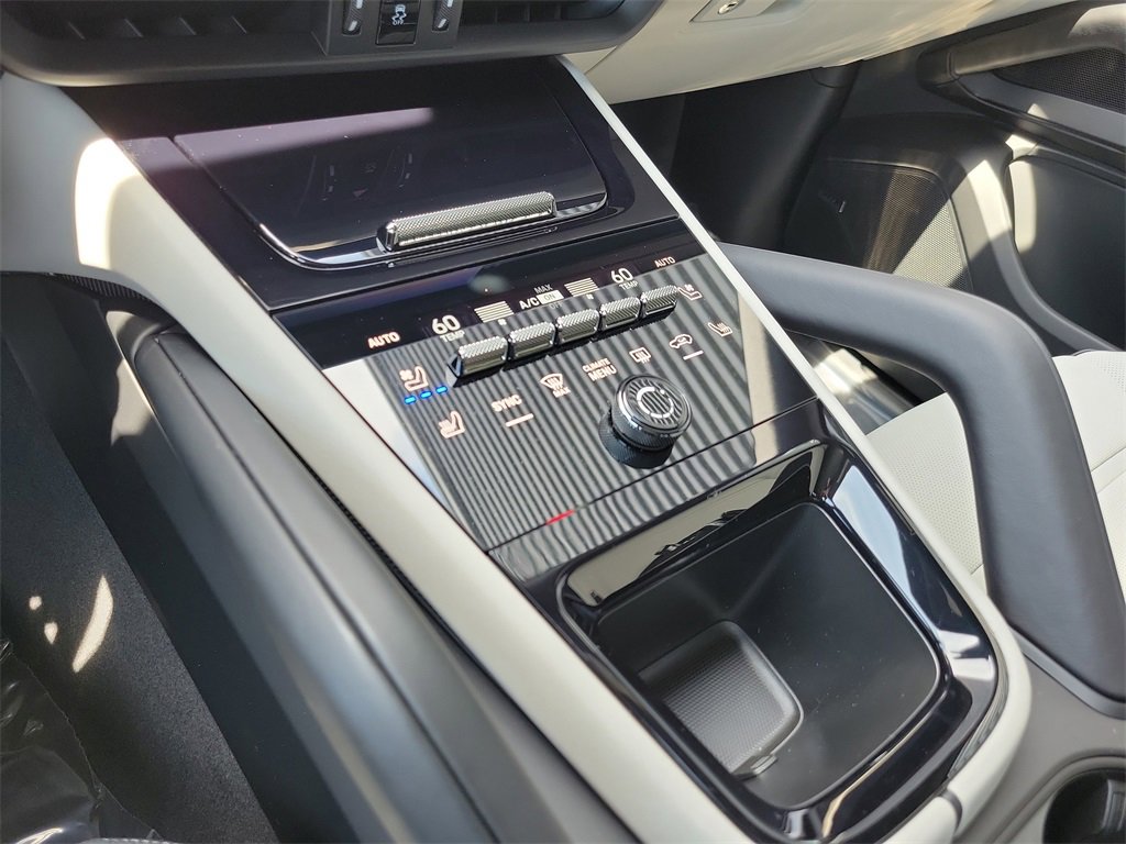 New 2025 Porsche Cayenne S image 34