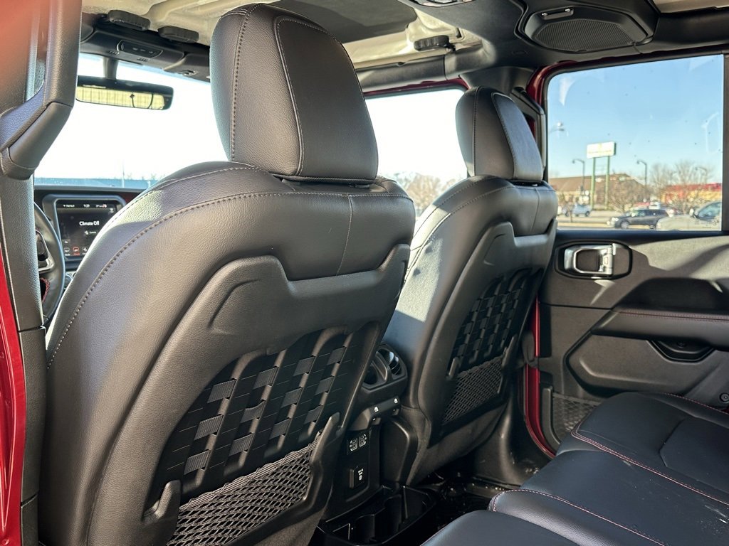 Used 2021 Jeep Wrangler Unlimited Rubicon image 12