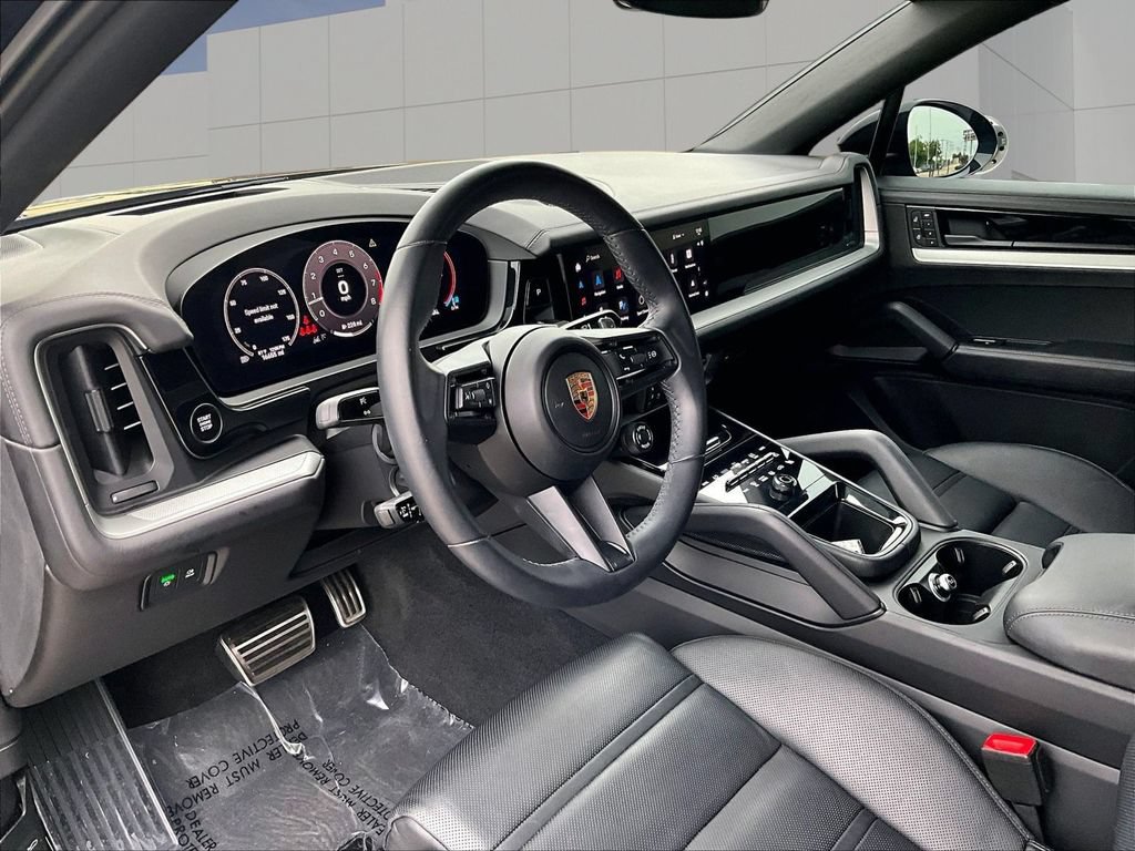 Certified 2024 Porsche Cayenne Coupe AWD/4WD image 4