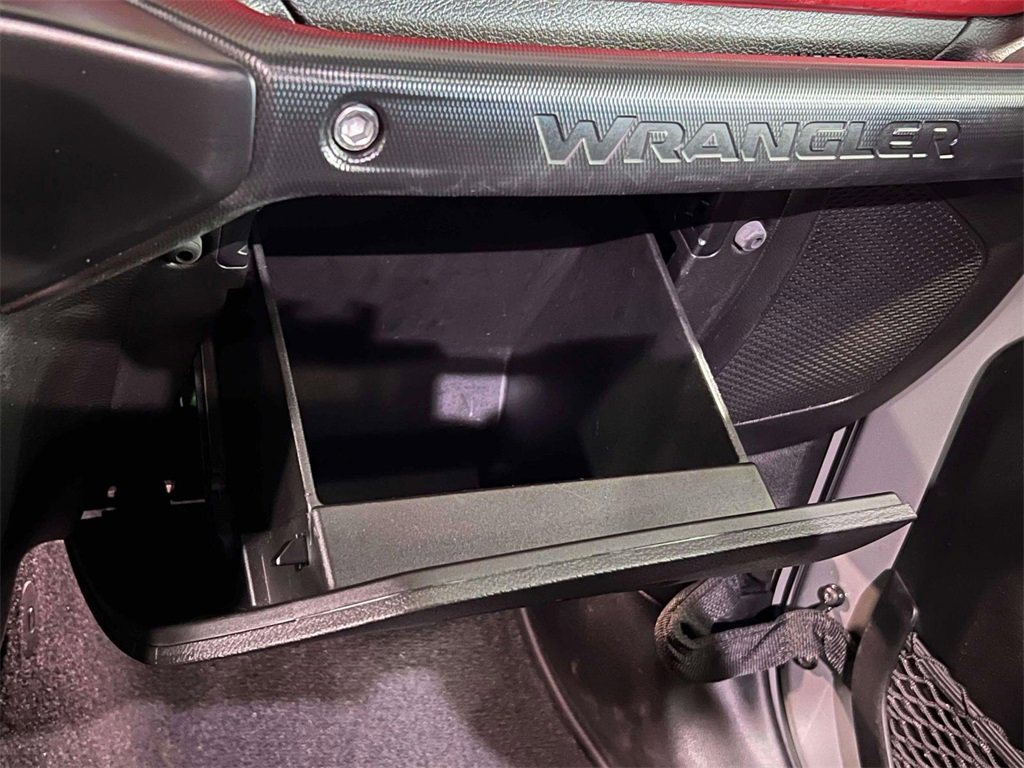 Used 2022 Jeep Wrangler Unlimited Rubicon w/ LED Lighting Group image 32