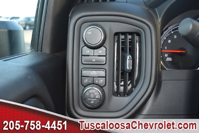 Certified 2021 Chevrolet Silverado 2500 Custom w/ Custom Value Package AWD/4WD image 34