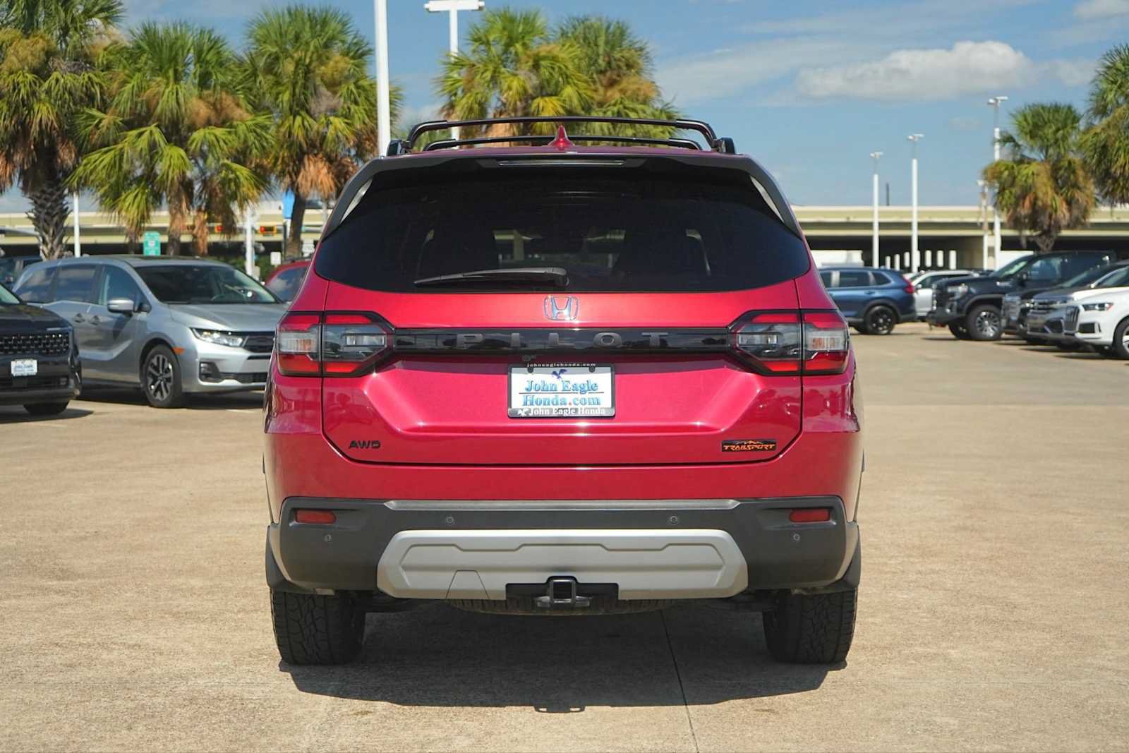 Certified 2025 Honda Pilot TrailSport image 5