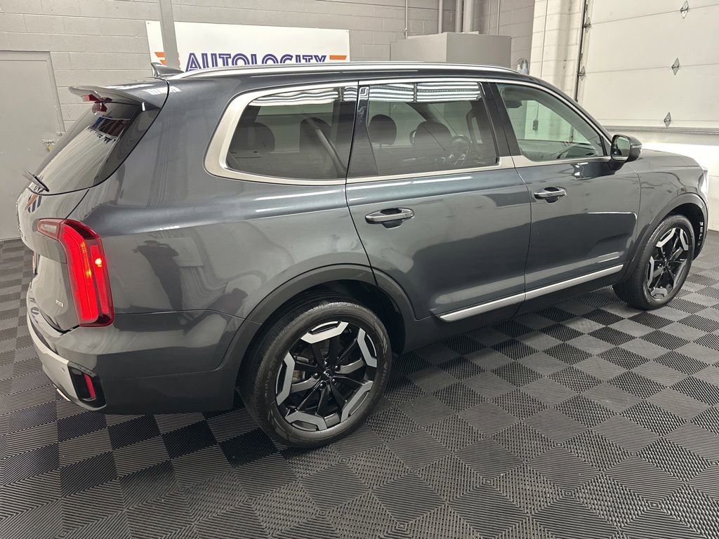 Used 2023 Kia Telluride S AWD/4WD image 11
