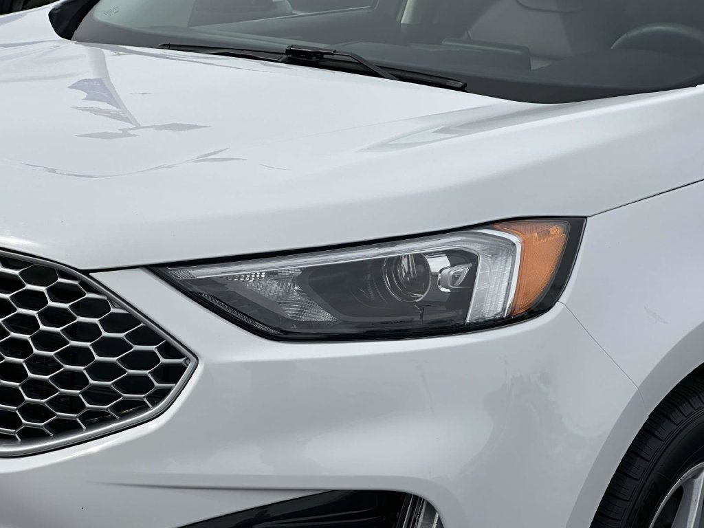 Certified 2024 Ford Edge SEL w/ Convenience Package AWD/4WD image 7