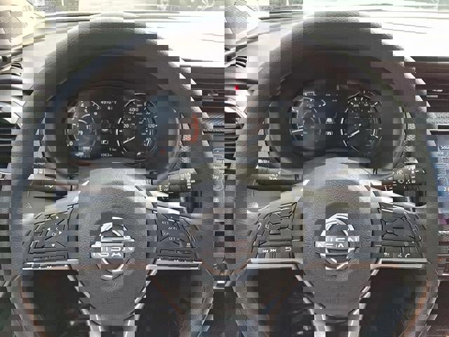 Certified 2024 Nissan Kicks SV image 18