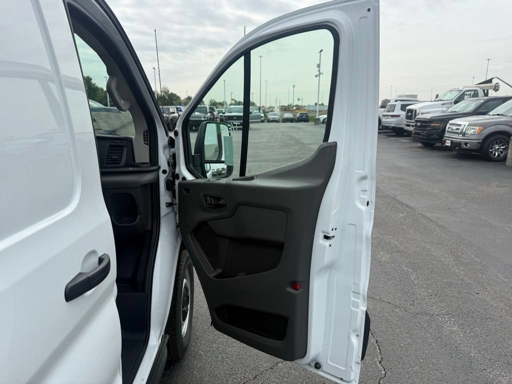New 2026 Ford Transit 250 Low Roof w/ Load Area Protection Package RWD image 57