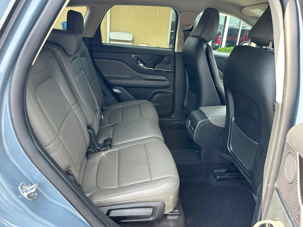 Used 2025 Lincoln Corsair Reserve FWD image 21
