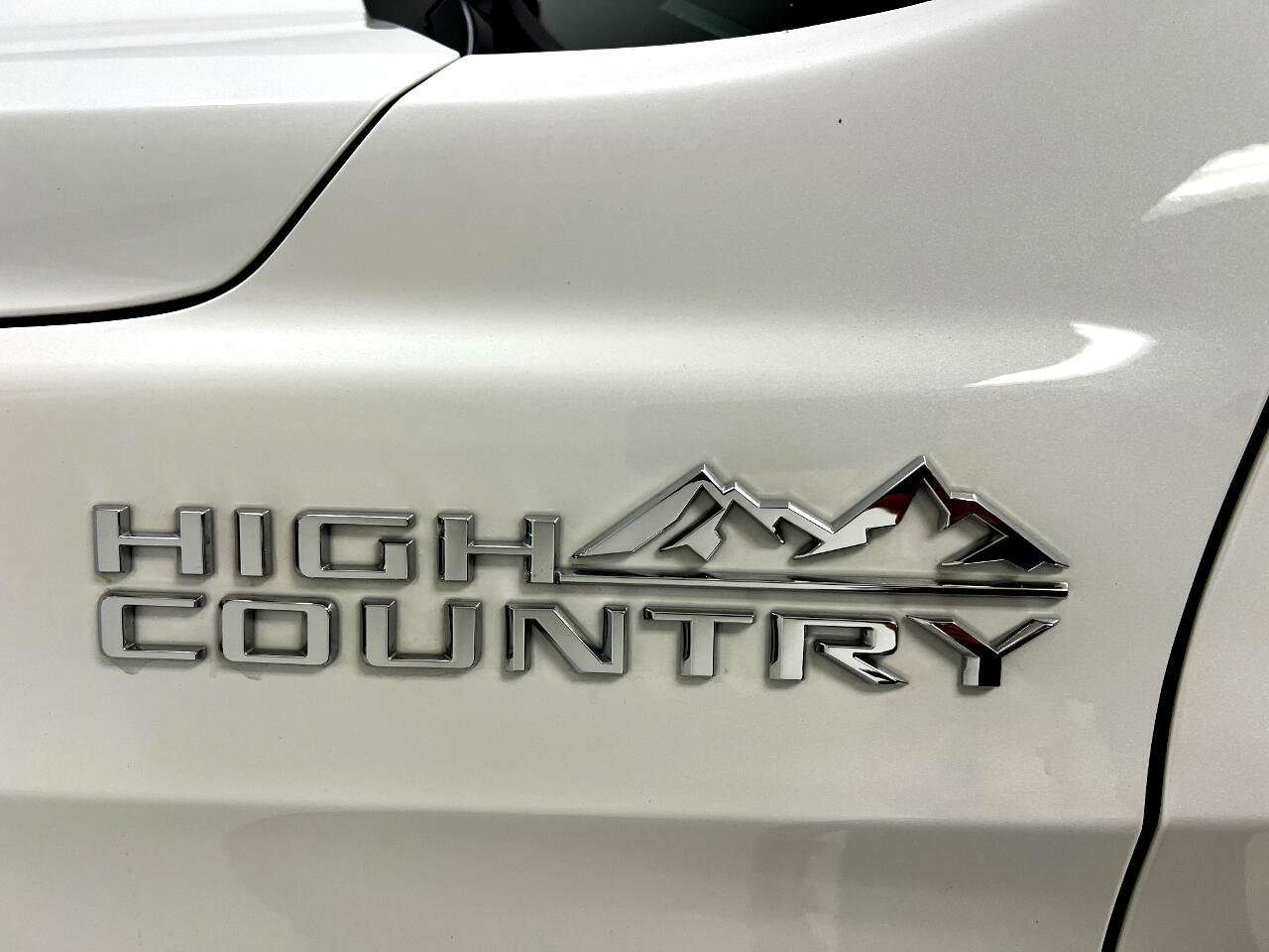 Used 2024 Chevrolet Tahoe High Country image 15