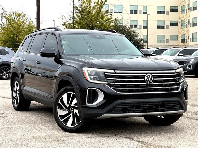 Certified 2024 Volkswagen Atlas SE image 1