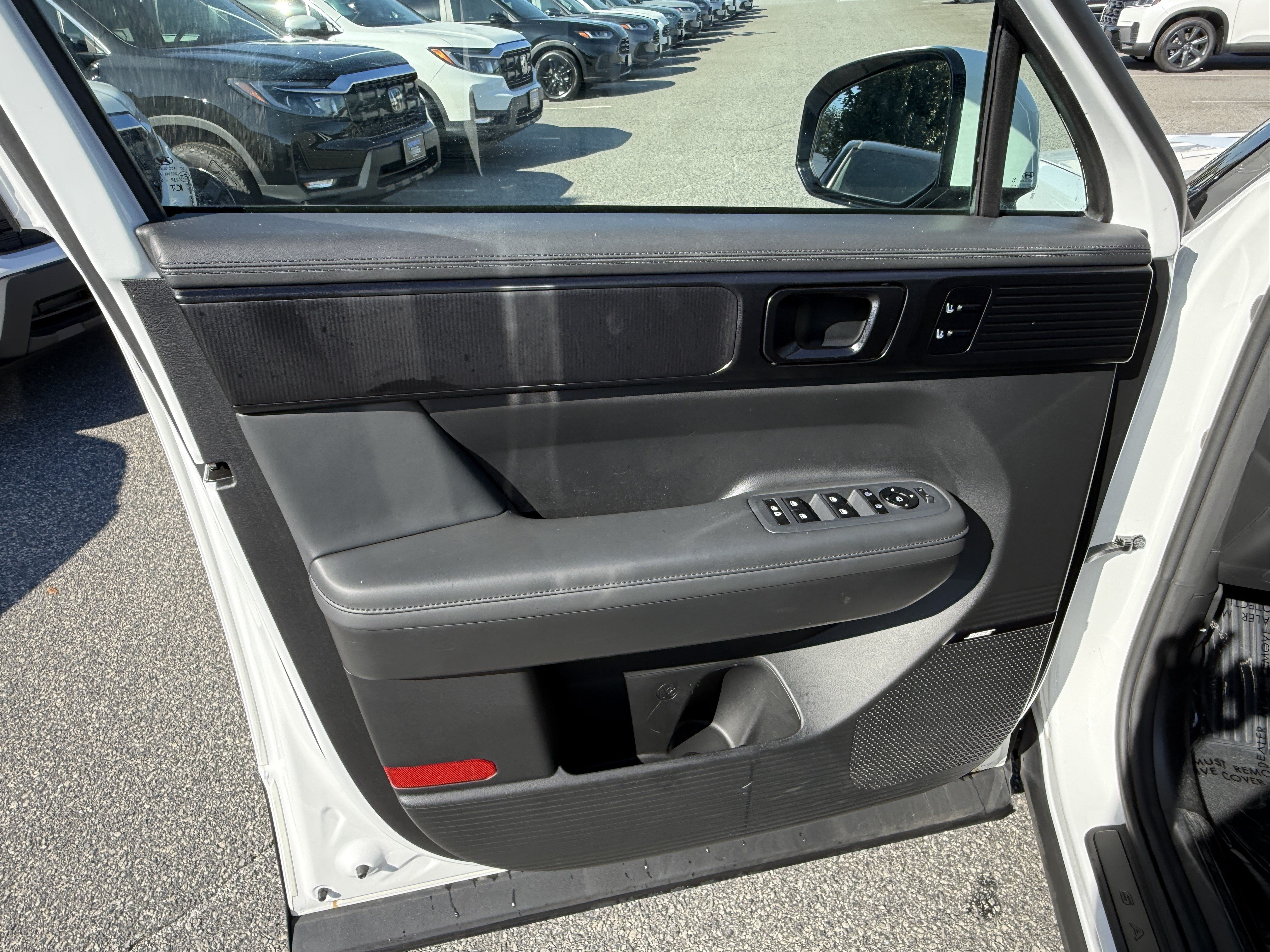 Used 2025 Hyundai Santa Fe Calligraphy FWD image 18