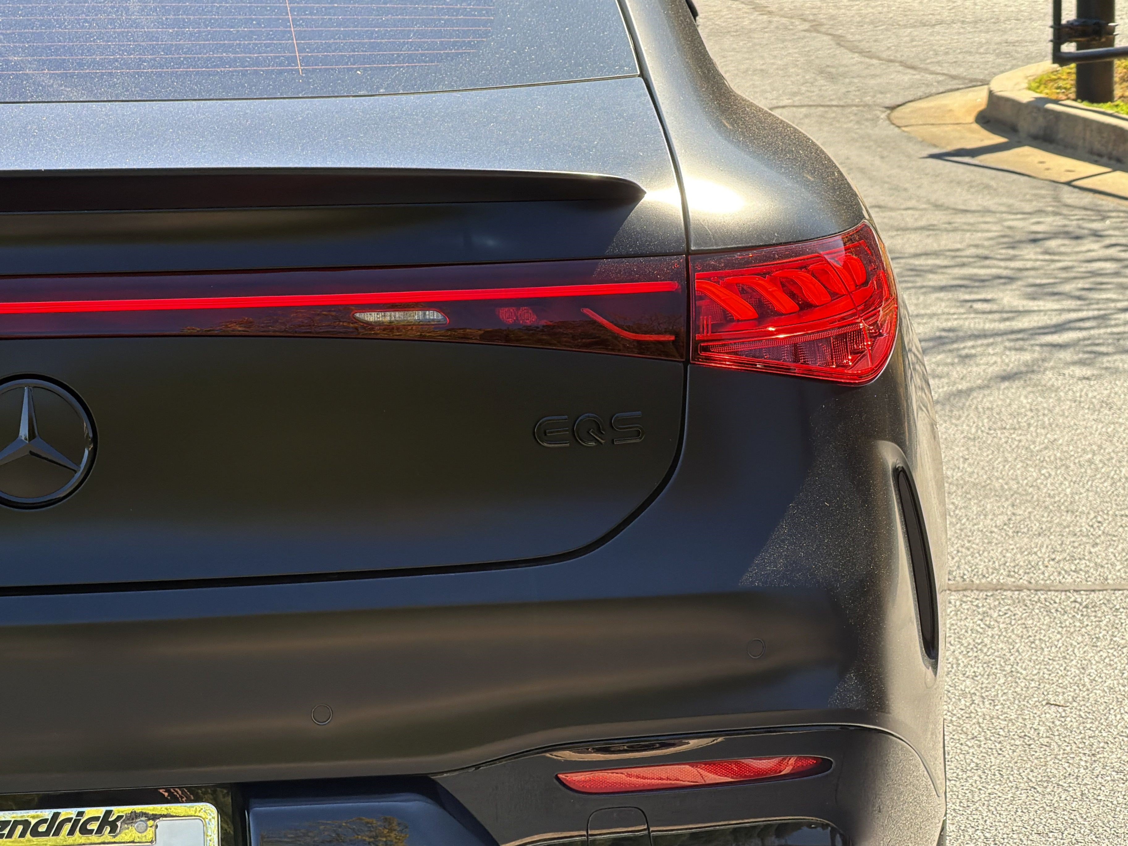 Used 2022 Mercedes-Benz EQS AMG 4MATIC w/ Exclusive Trim Package image 24