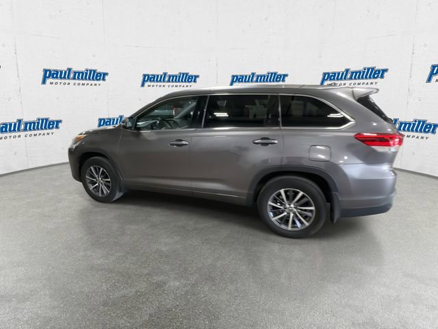 Used 2017 Toyota Highlander XLE image 7
