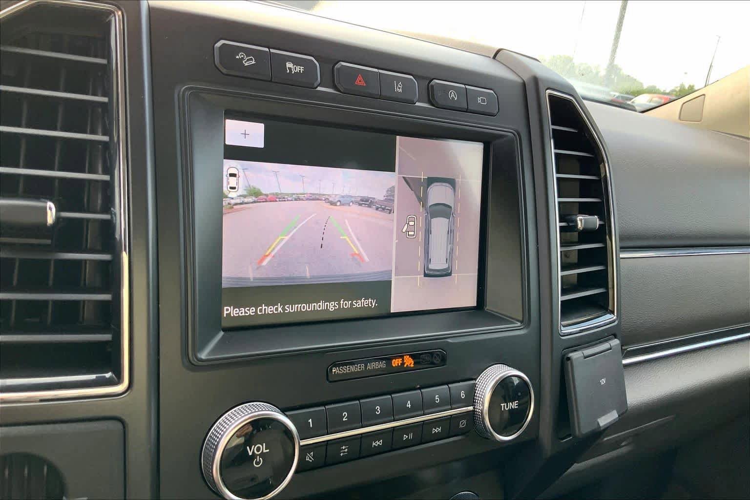 Used 2020 Ford Expedition Limited w/ Equipment Group 302A AWD/4WD image 28