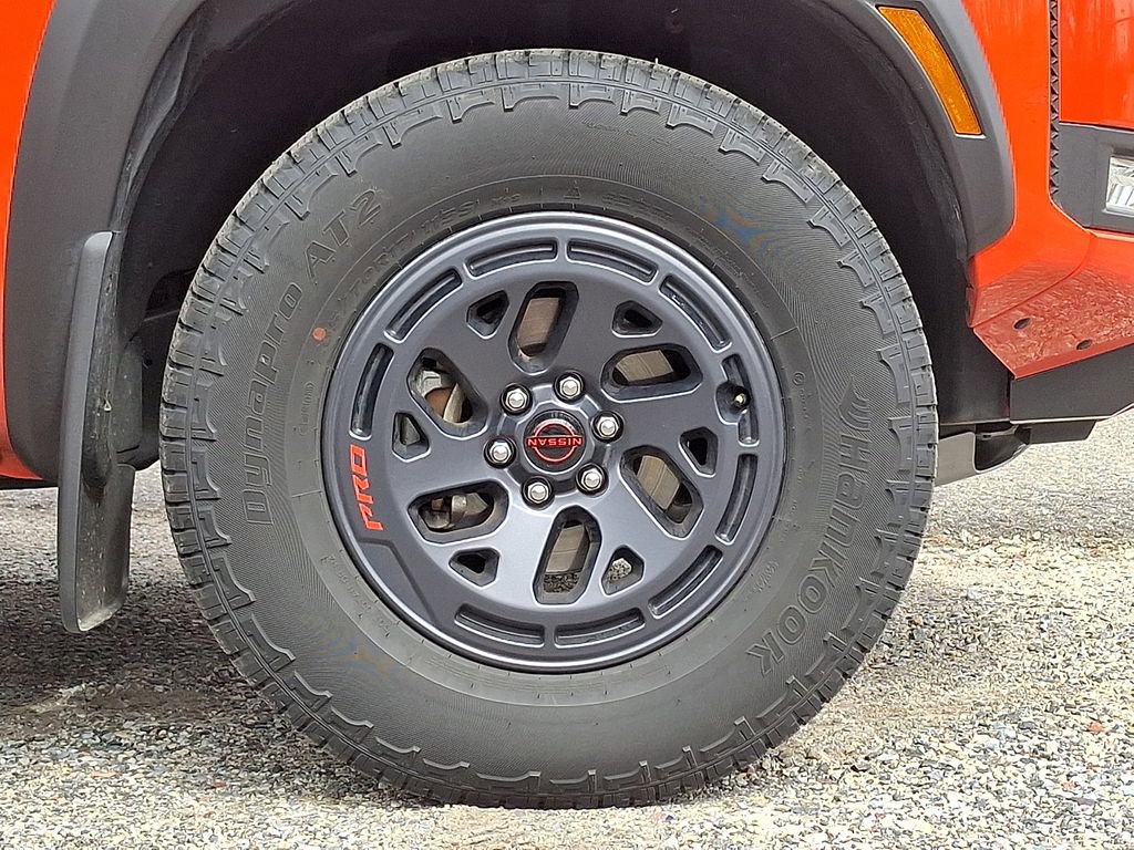 Used 2025 Nissan Frontier PRO-4X w/ Pro Convenience Package image 8