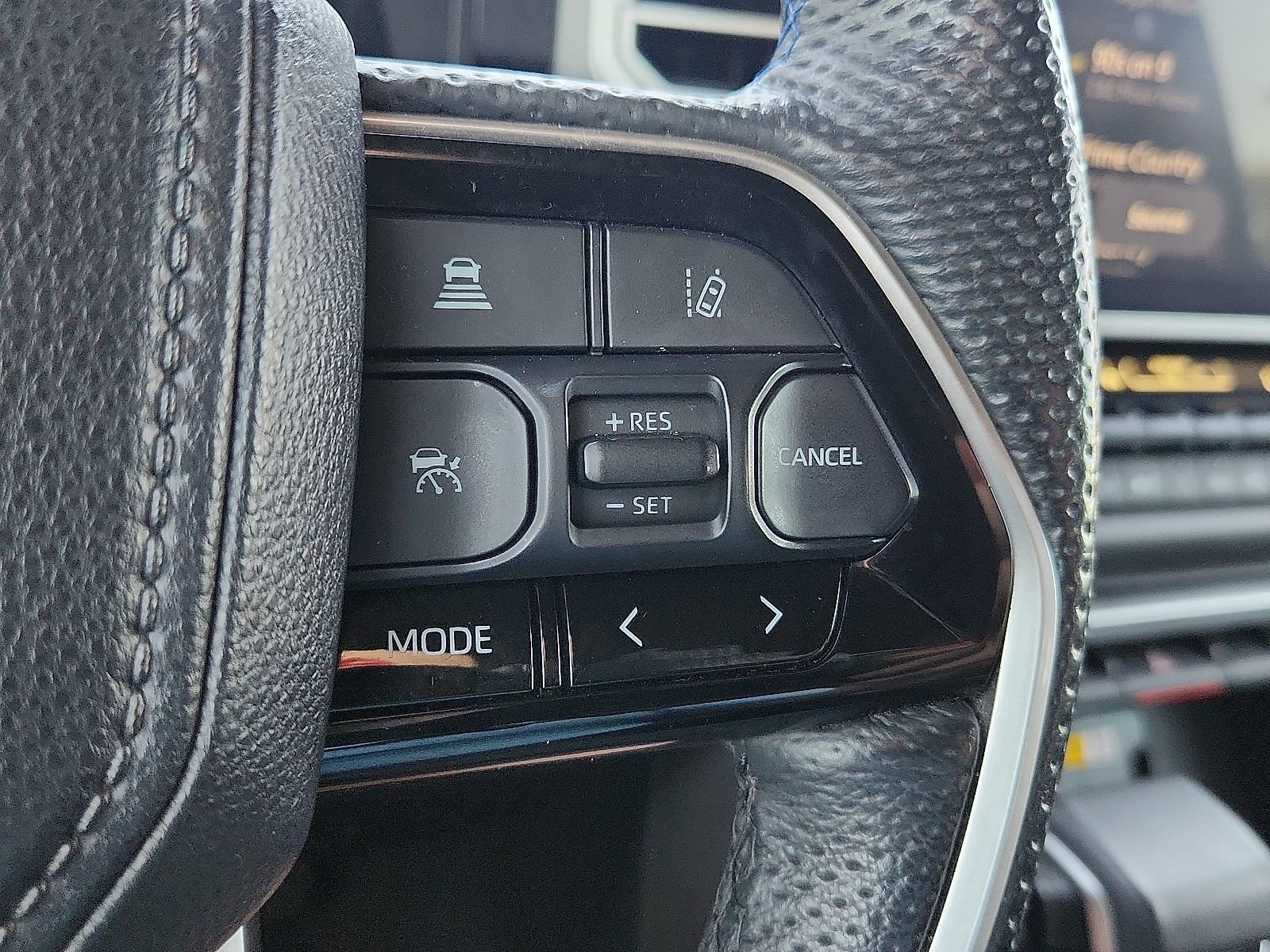 Used 2024 Toyota Sequoia Platinum AWD/4WD image 18
