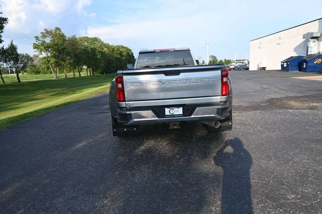 Used 2024 Chevrolet Silverado 3500 LTZ AWD/4WD image 5