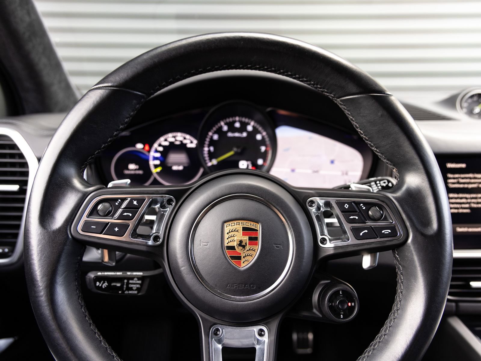 Certified 2023 Porsche Cayenne Turbo S AWD/4WD image 14
