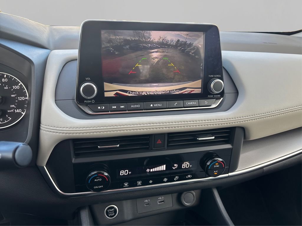 Used 2023 Nissan Rogue SV image 31