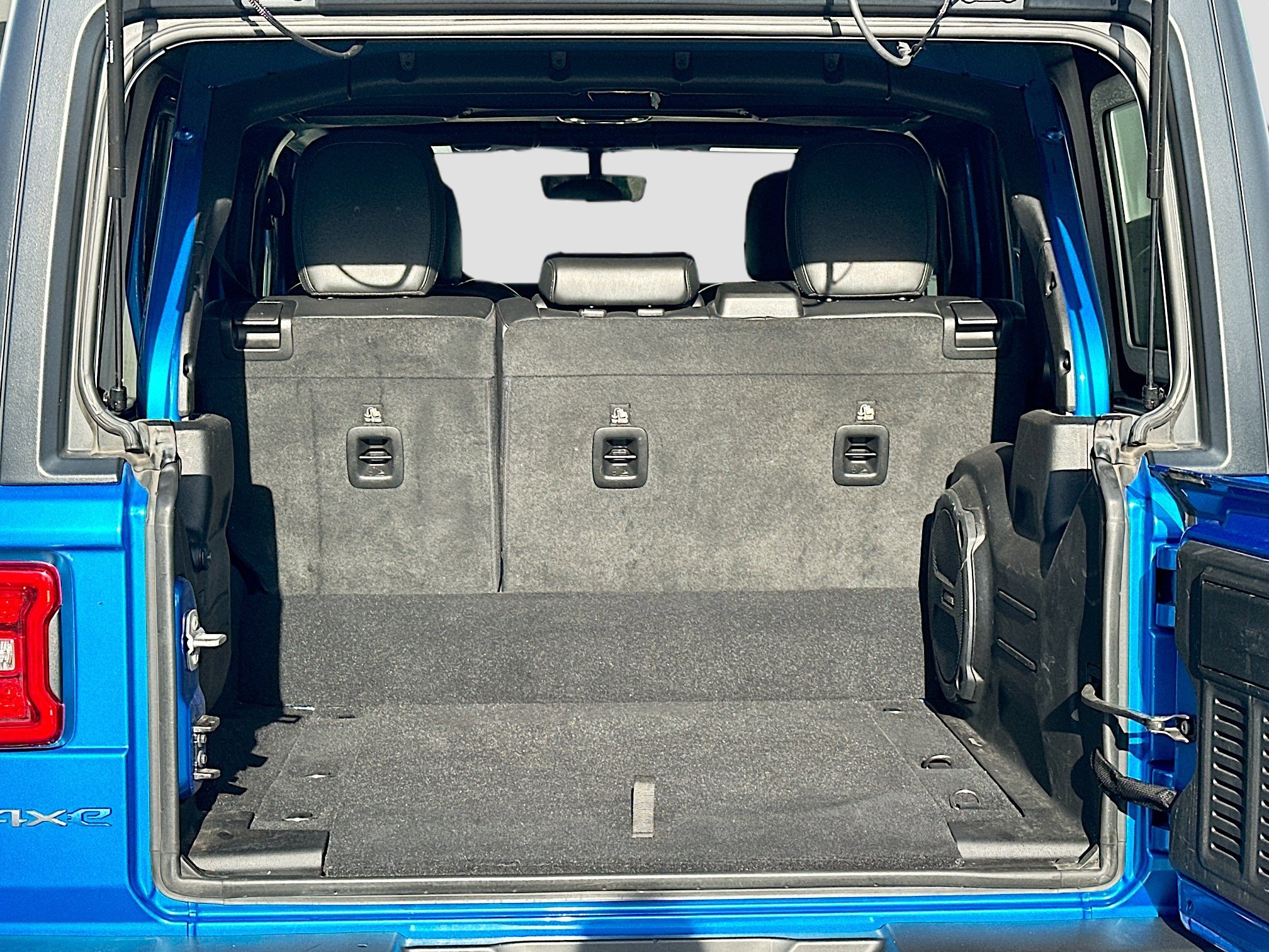 Used 2022 Jeep Wrangler Unlimited Sahara image 27