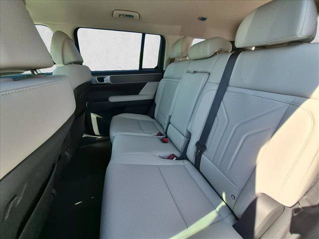 New 2027 Hyundai Santa Fe SEL FWD image 15