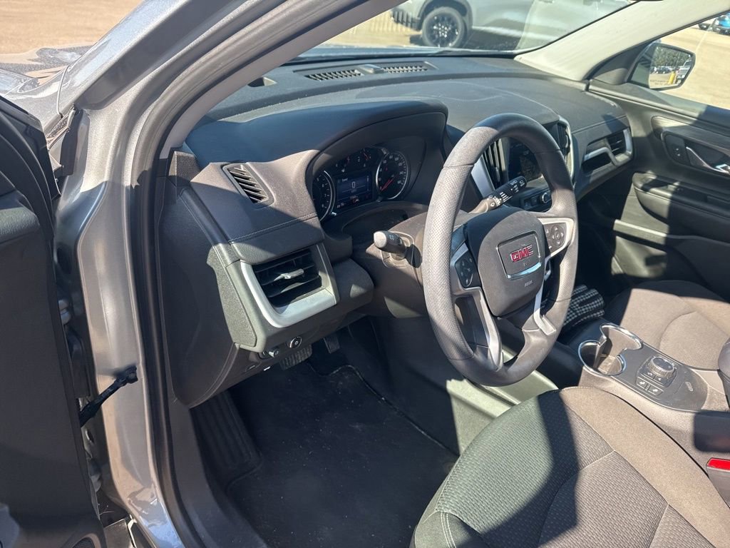 Certified 2023 GMC Terrain SLE w/ Driver Convenience Package image 15
