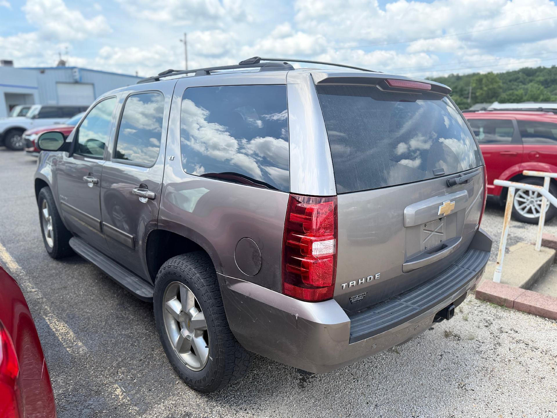 Used 2012 Chevrolet Tahoe LT w/ Luxury Package AWD/4WD image 4