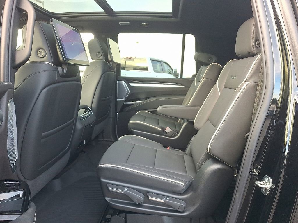 New 2026 Cadillac Escalade ESV Sport image 5