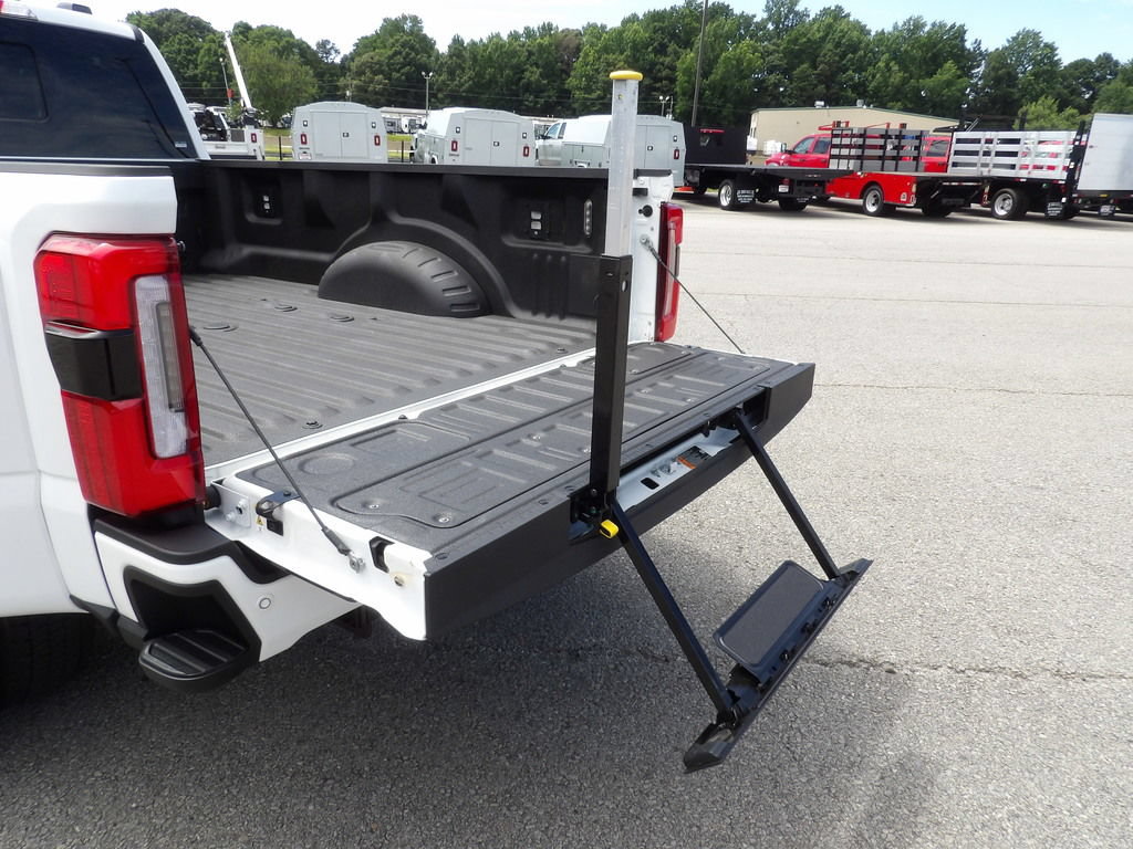 Used 2026 Ford F450 Platinum AWD/4WD image 58