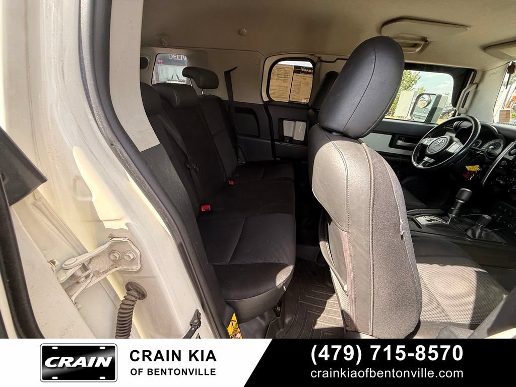 Used 2010 Toyota FJ Cruiser 4WD image 30