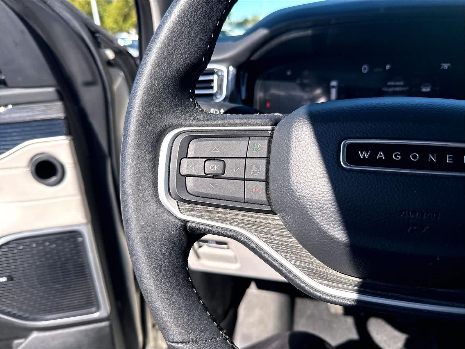 Used 2022 Jeep Wagoneer Series III AWD/4WD image 14